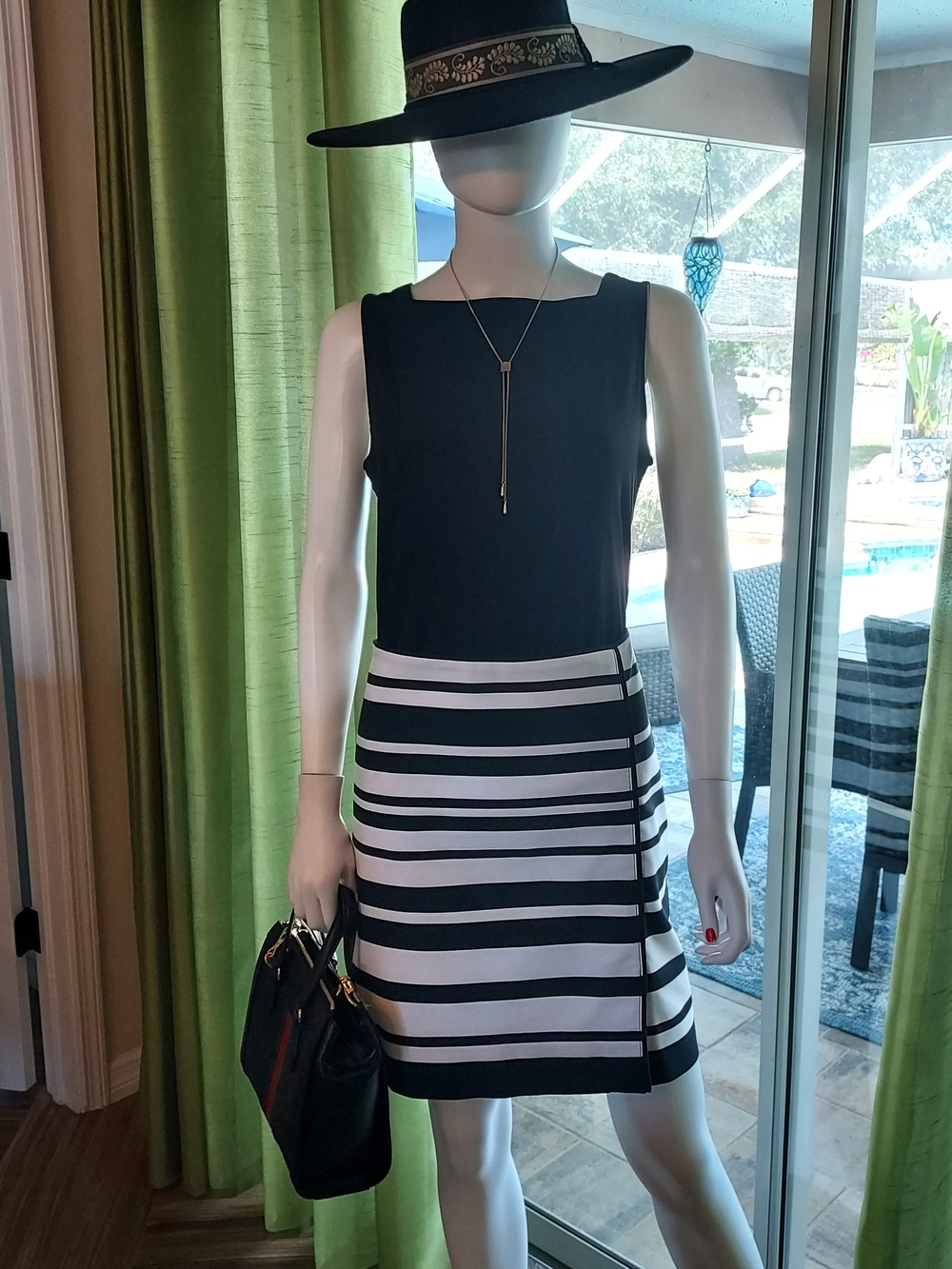 White House Black Market Black & White Striped Mini Skirt Dress. Sz. 8  NWOT.